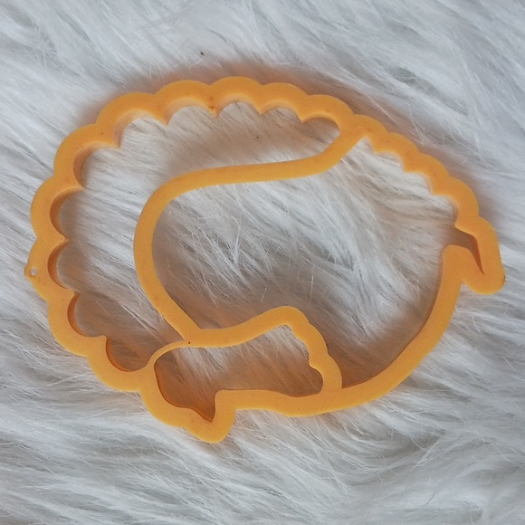 7 Thanksgiving Cookie Cutter Set - Turkey, Leaf & Pilgrim Hats - Picture 4 of 8
